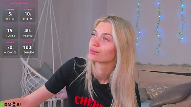 Snapshot of Cherry_Price chatting on 27, 7, 2026 Cherry Price online show from 27, 7, 2026
