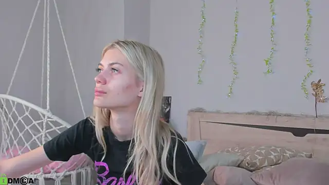 Snapshot of Cherry_Price chatting on 2, 8, 2026 Cherry Price online show from 2, 8, 2026