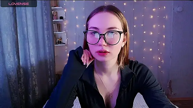 Miya Mark online show from 16, 2, 2025