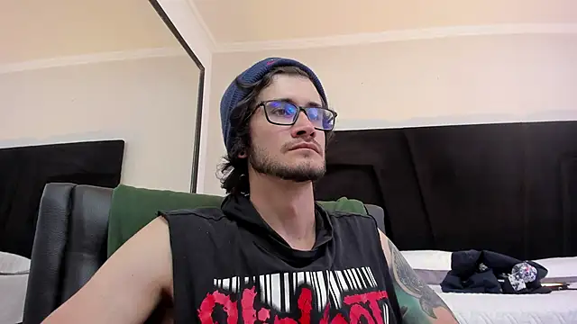 Loggan donnelly online show from 27, 1, 2025