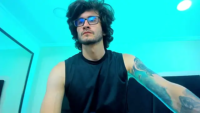 Loggan donnelly online show from 1, 2, 2025