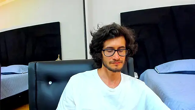 Loggan donnelly online show from 14, 2, 2025