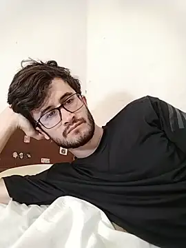 Loggan donnelly online show from 26, 7, 2026