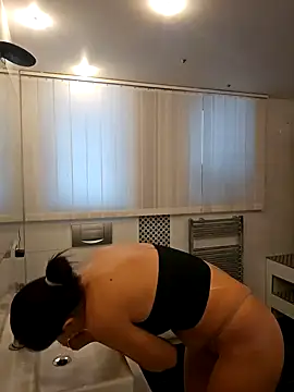 Lenchen  online show from 6, 2, 2025