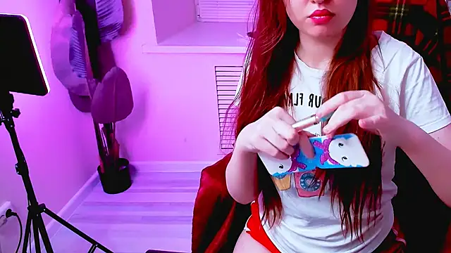 Snapshot of CarolGiggly chatting on 19, 10, 2025 CarolGiggly online show from 19, 10, 2025