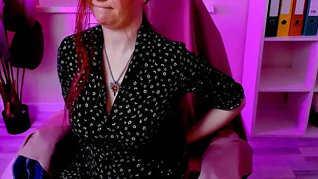 CarolGiggly online show from 21, 12, 2025