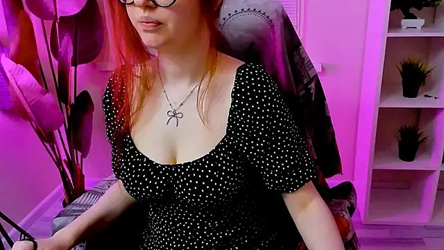 CarolGiggly online show from 13, 7, 2026