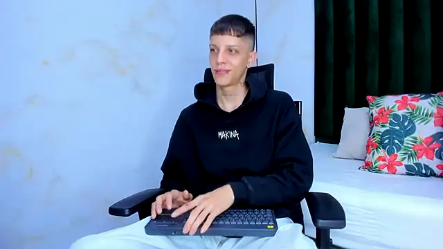 Adam hard  online show from 22, 1, 2025