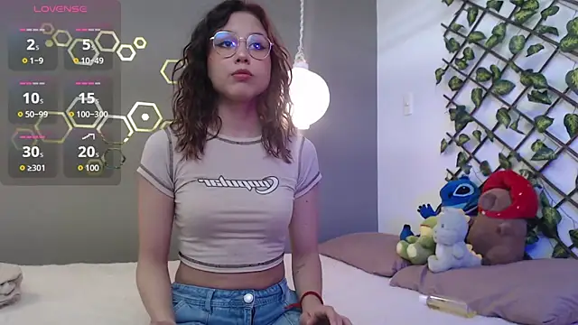 Nikoll kitten online show from 18, 10, 2025