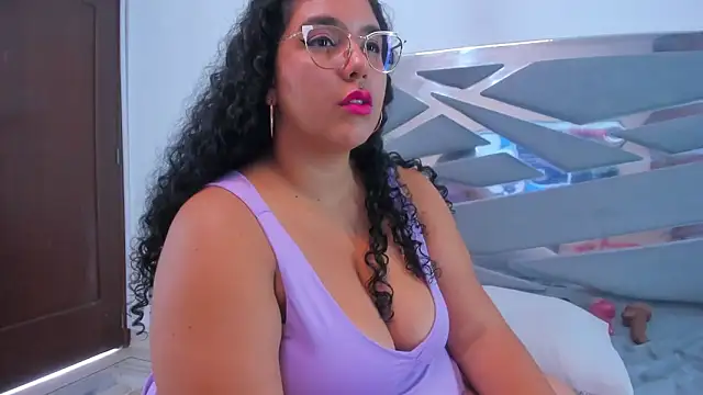 Tiffanymiller00 online show from 9, 12, 2024