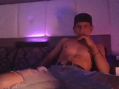 oiram27 online show from 4, 12, 2025