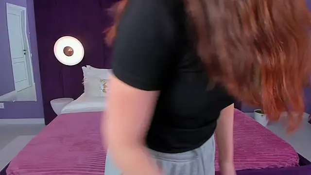 milaleoneli online show from 9, 2, 2025