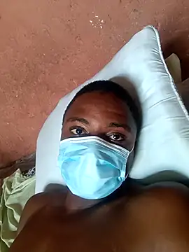 Snapshot of Eggxplant chatting on 13, 11, 2025 Eggxplant online show from 13, 11, 2025