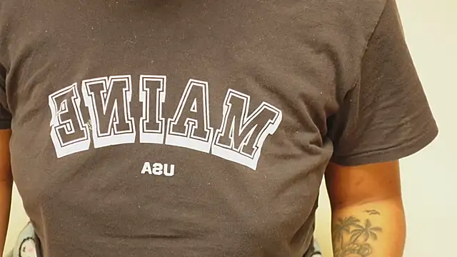 IzzyyBeelmonth online show from 21, 12, 2024