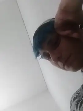 Luci foxx online show from 1, 10, 2025