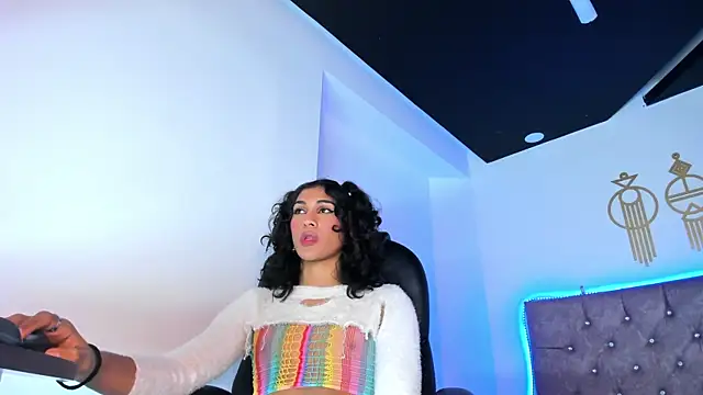 MiaCavallii  online show from 15, 2, 2025