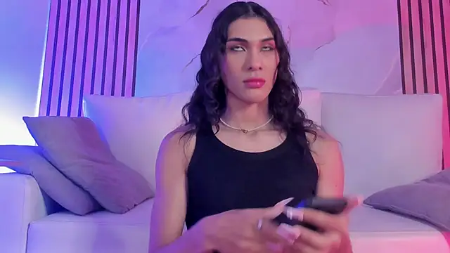 MiaCavallii  online show from 27, 9, 2025