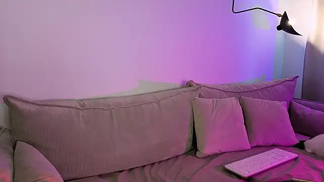 Snapshot of EmmaKeam chatting on 1, 2, 2026 EmmaKeam online show from 1, 2, 2026