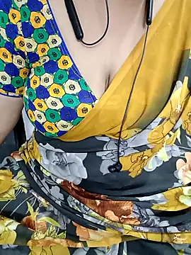 Snapshot of Yours_Radika chatting on 30, 12, 2024 Yours Radika online show from 30, 12, 2024