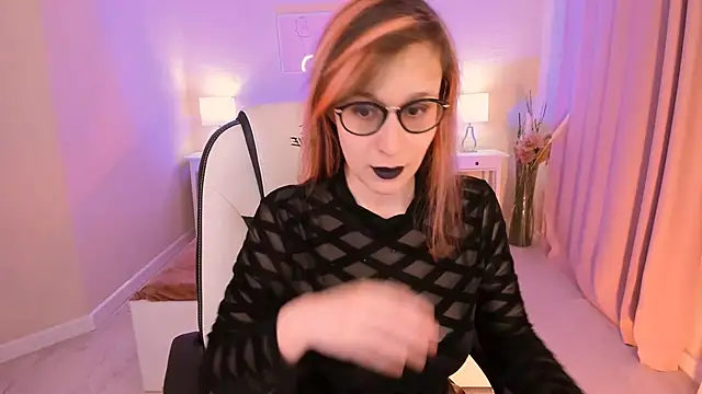 Snapshot of Dora_Marcelli chatting on 7, 2, 2025 Dora Marcelli online show from 7, 2, 2025