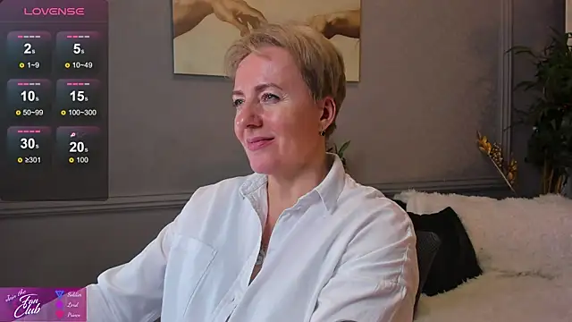 Snapshot of Nika_Smit chatting on 10, 1, 2025 Nika Smit online show from 10, 1, 2025