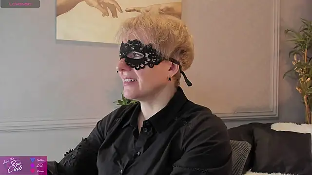 Snapshot of Nika_Smit chatting on 8, 2, 2025 Nika Smit online show from 8, 2, 2025