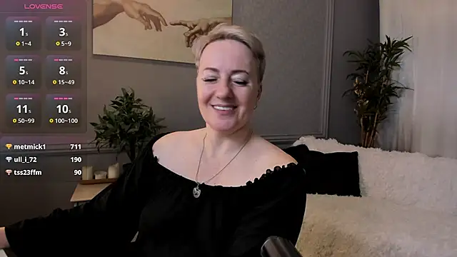 Snapshot of Nika_Smit chatting on 2, 3, 2025 Nika Smit online show from 2, 3, 2025