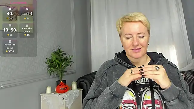 Snapshot of Nika_Smit chatting on 31, 10, 2025 Nika Smit online show from 31, 10, 2025