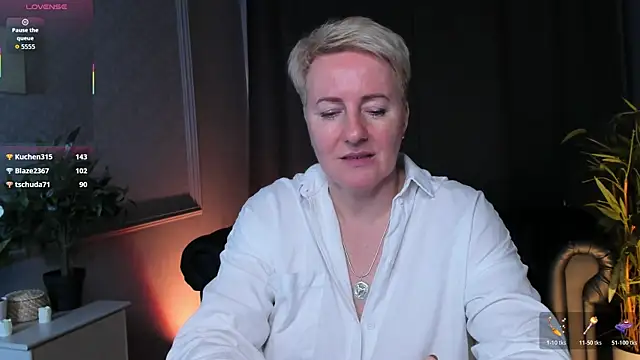 Nika Smit online show from 25, 4, 2026