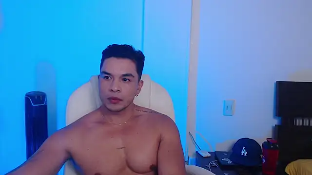 Snapshot of estebandelouis chatting on 1, 2, 2025 estebandelouis online show from 1, 2, 2025