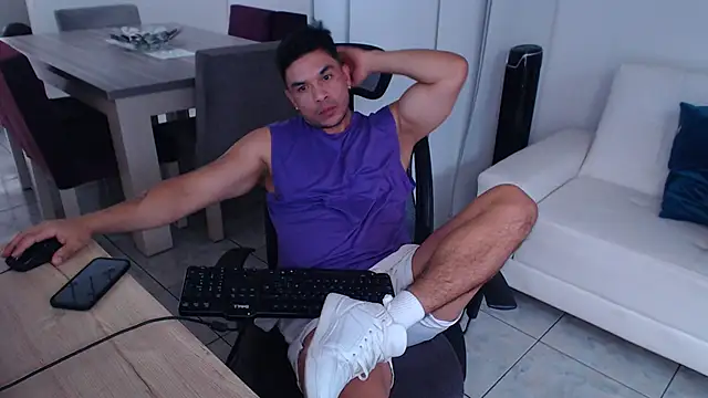 Snapshot of estebandelouis chatting on 19, 2, 2025 estebandelouis online show from 19, 2, 2025