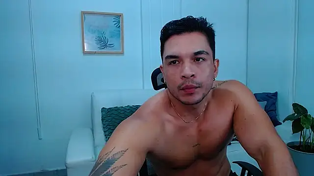 Snapshot of estebandelouis chatting on 25, 2, 2025 estebandelouis online show from 25, 2, 2025