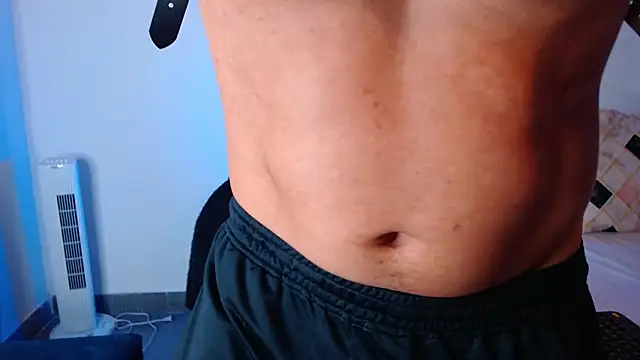 Snapshot of estebandelouis chatting on 11, 2, 2026 estebandelouis online show from 11, 2, 2026