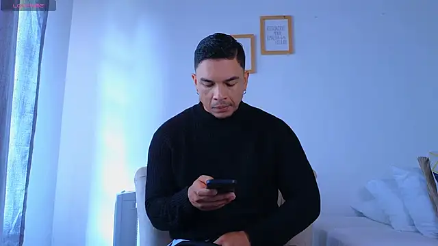 Snapshot of estebandelouis chatting on 23, 2, 2026 estebandelouis online show from 23, 2, 2026