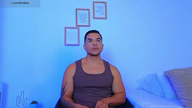 Snapshot of estebandelouis chatting on 13, 3, 2026 estebandelouis online show from 13, 3, 2026