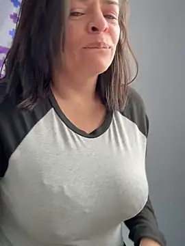 NATHALIA-28  online show from 2, 11, 2025