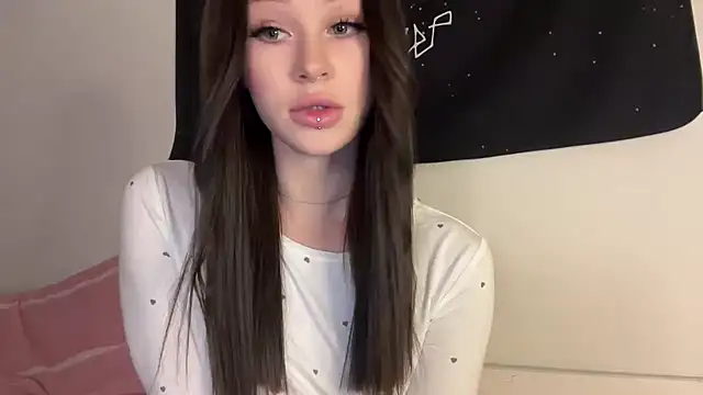 ur molly online show from 28, 10, 2025