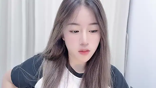 Snapshot of chloe-01 chatting on 3, 12, 2024 chloe-01 online show from 3, 12, 2024