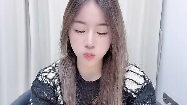 Snapshot of chloe-01 chatting on 7, 12, 2024 chloe-01 online show from 7, 12, 2024