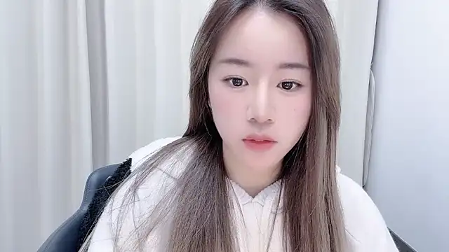 Snapshot of chloe-01 chatting on 24, 12, 2024 chloe-01 online show from 24, 12, 2024