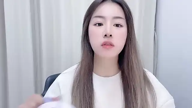 Snapshot of chloe-01 chatting on 13, 1, 2025 chloe-01 online show from 13, 1, 2025