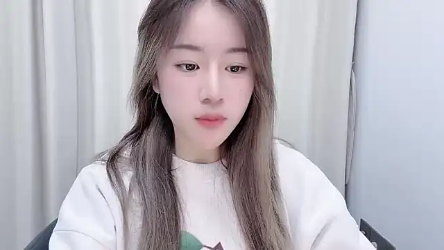 Snapshot of chloe-01 chatting on 14, 1, 2025 chloe-01 online show from 14, 1, 2025