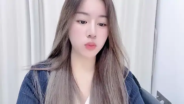 Snapshot of chloe-01 chatting on 23, 1, 2025 chloe-01 online show from 23, 1, 2025