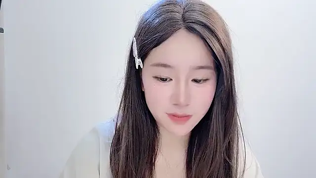 Snapshot of chloe-01 chatting on 10, 11, 2025 chloe-01 online show from 10, 11, 2025