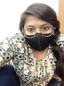 Hot Love   online show from 8, 12, 2024