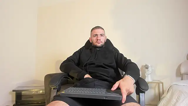 MaximusDick1  online show from 30, 6, 2026