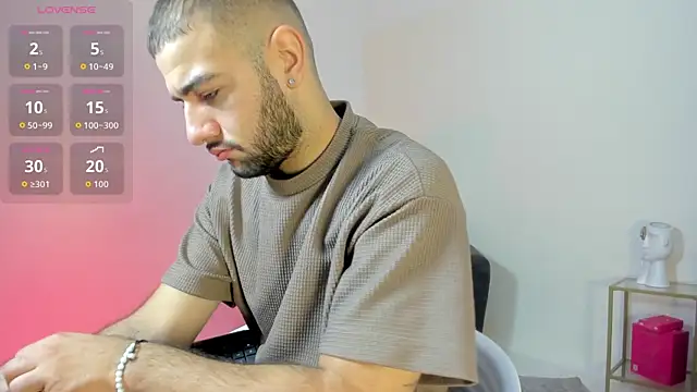 MaximusDick1  online show from 27, 7, 2026