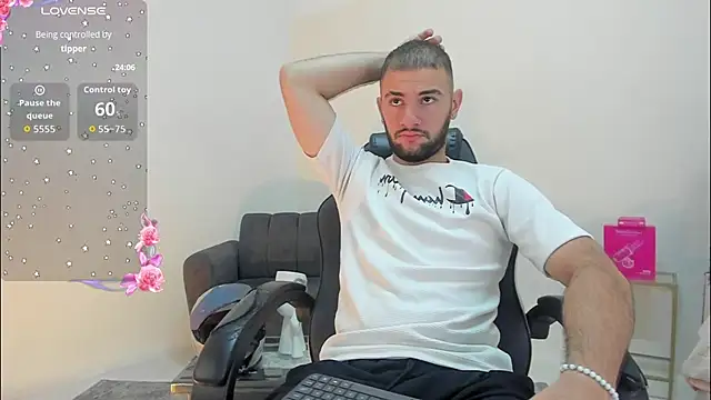 MaximusDick1  online show from 6, 8, 2026