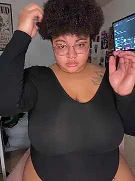 Snapshot of Ectorius chatting on 8, 11, 2025 Ectorius online show from 8, 11, 2025