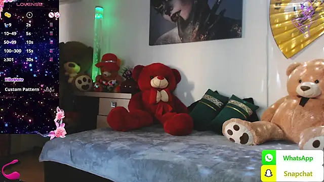 Snapshot of EvelynAisha chatting on 21, 2, 2025 EvelynAisha online show from 21, 2, 2025